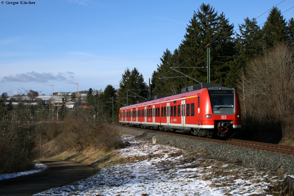 425 314 auf dem Weg nach Stuttgart bei Dornstetten, 01.12.2012.
