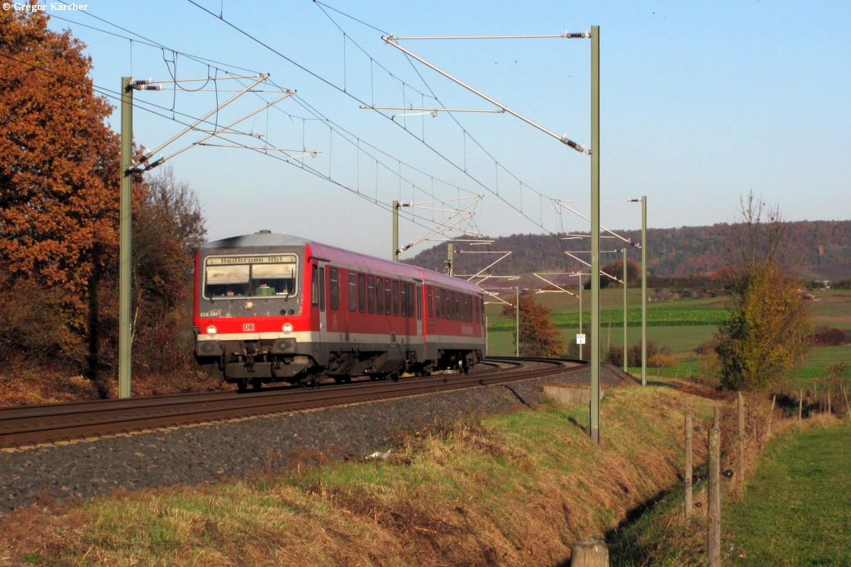 628 591 als Hohenlohe-Express (Crailsheim-Heilbronn) bei Wieslensdorf, 02.11.2011.