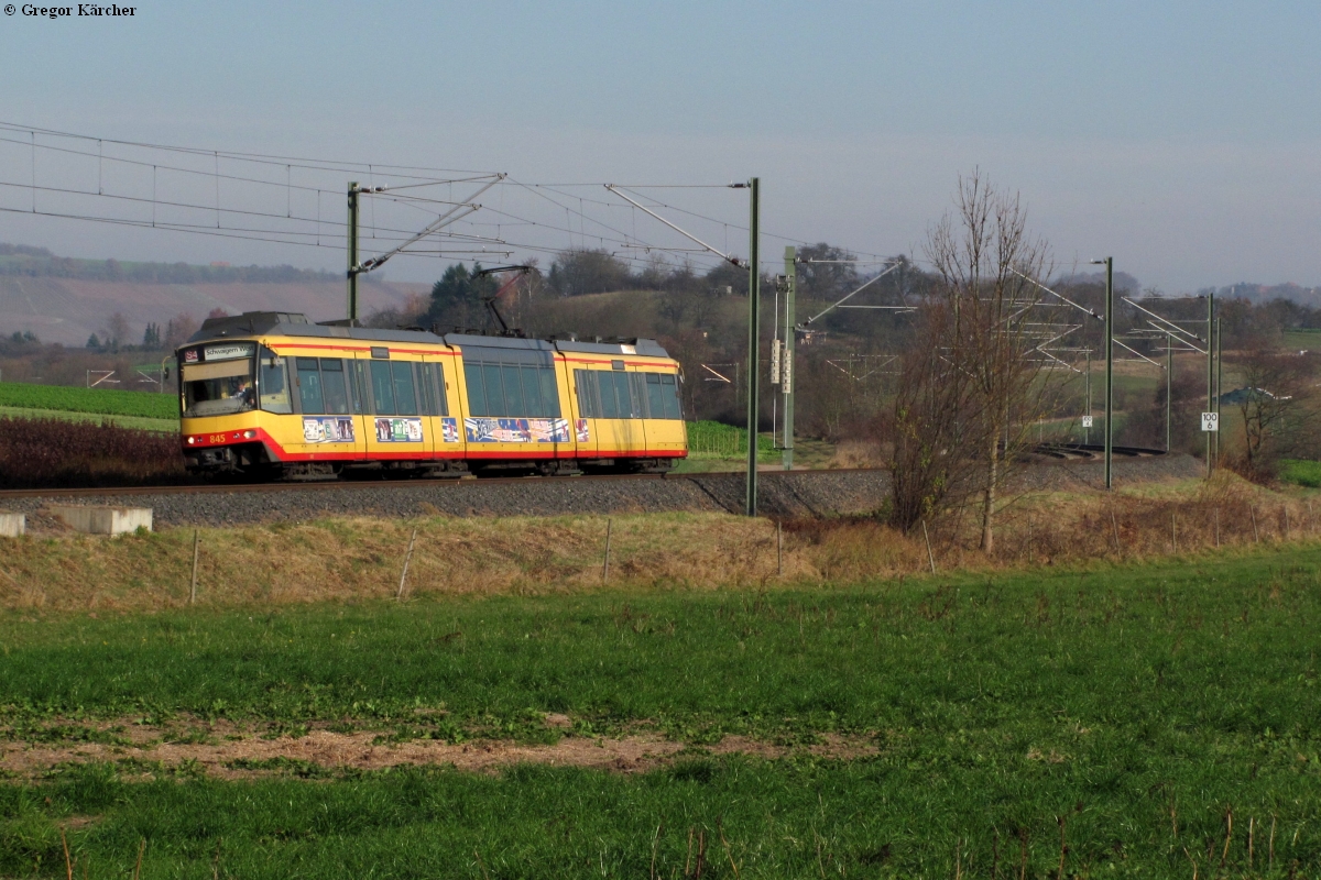 Ex RegioBistro TW 845 mit der Werbung für die BG Karlsruhe bei Wieslensdorf, 19.11.2011.