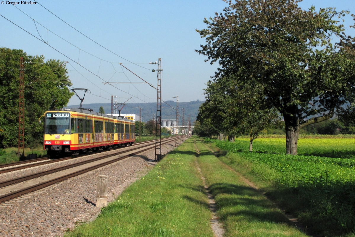 TW 820 mit dem DB-Keks und 832 bei Malsch, 26.09.2011.