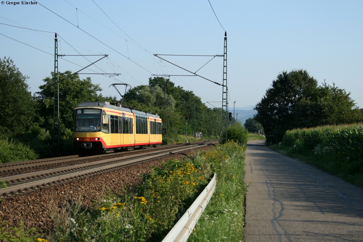TW 892 bei Rastatt Niederbühl am 24.07.2012.