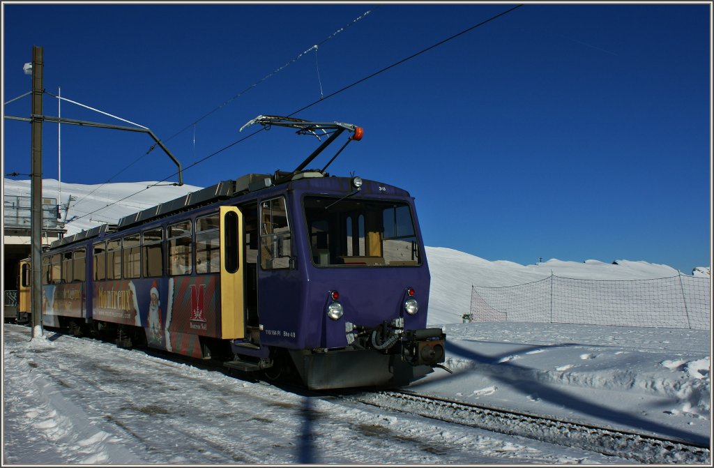 Am  Bahnhof  Rochers-de-Naye.
(12.01.2012)