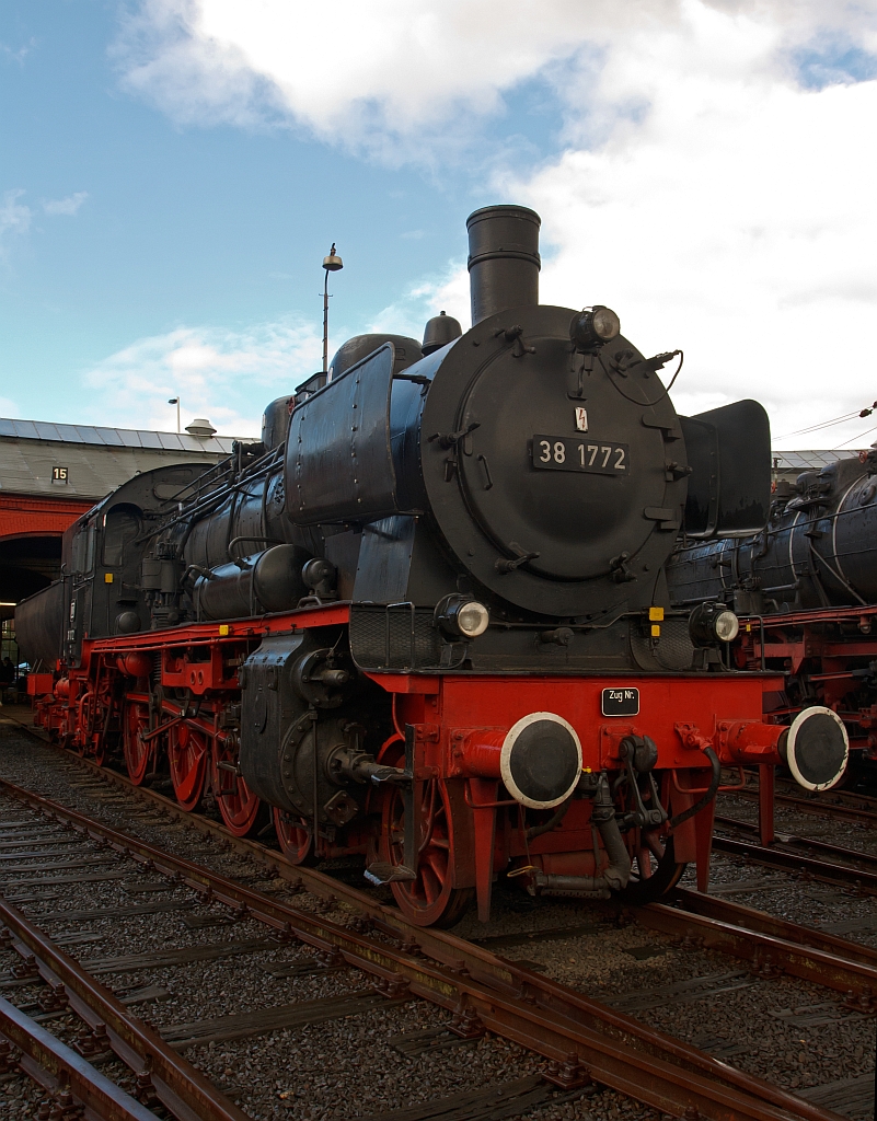 Die 38 1772, ex. DB 038 772-0 (ex P8 2459 K�nigsberg) im S�dwestf�lische Eisenbahnmuseum, Siegen am 18.09.2011. Die Lok wurde am 05.12.1974 als letzte P8 der DB abgestellt. Sie ist ein nicht betriebsf�higes Ausstellungsst�ck.