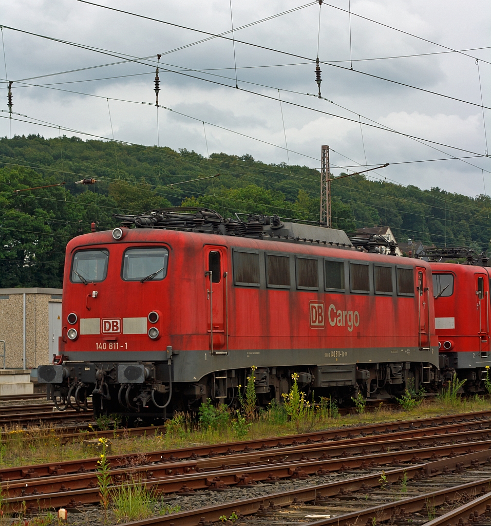 Diese Lok-BR geh�rt zu meinem E-Lok Favoriten - Die 140 811-1 der DB Schenker Rail abgestellt am 16.07.2012 in Kreuztal. 