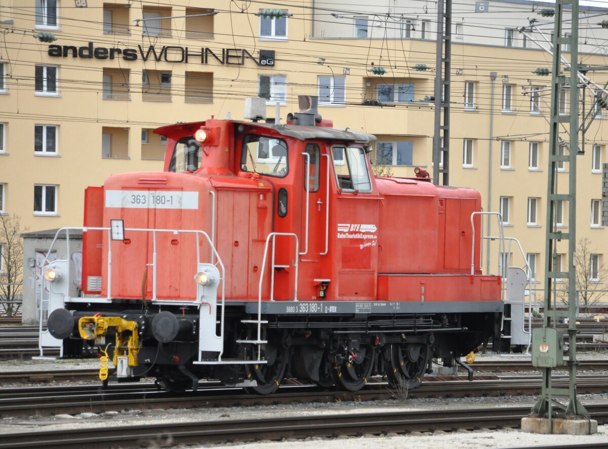 363 180-1 der BTE (Bahn Touristik Express) 98 80 3 363 180-1 D-BTX i Nürnberg am 04.04.2011.