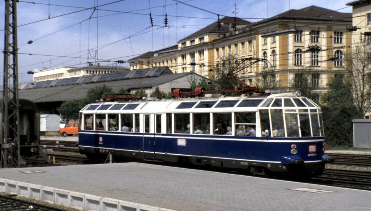 491 001-4 in München Hbf am 08.05.1988.