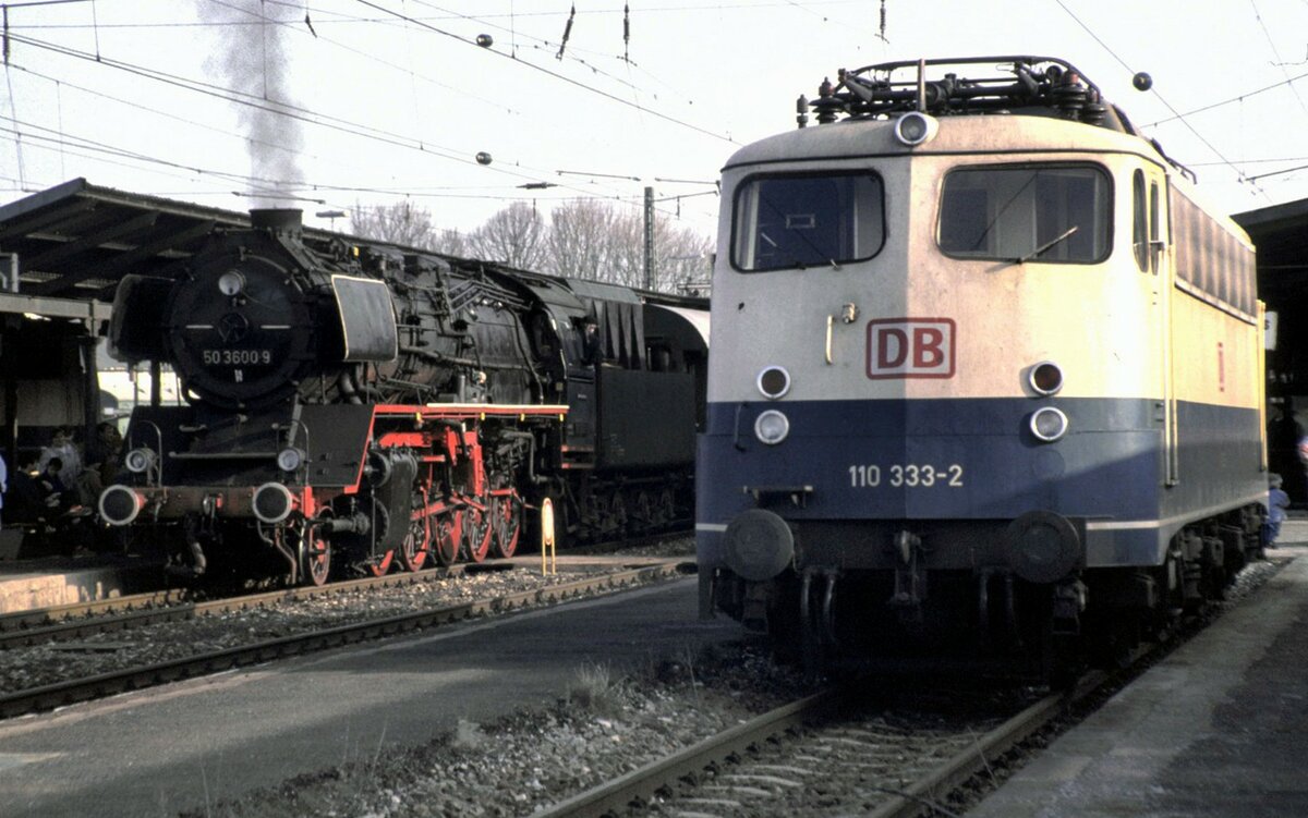 50 3600 und 110 333-2 in Nördlingen am 02.04.1995.
