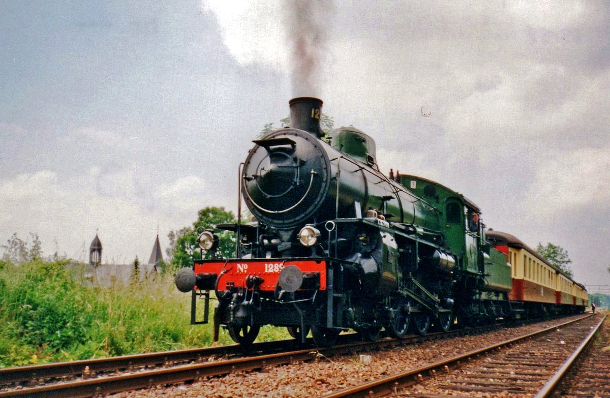 Am 12 Juni 2000 verl�sst ZLSM 1289 Schin-op-Geul. Leider ist dieser Lok zur Zeit ausser Betrieb.