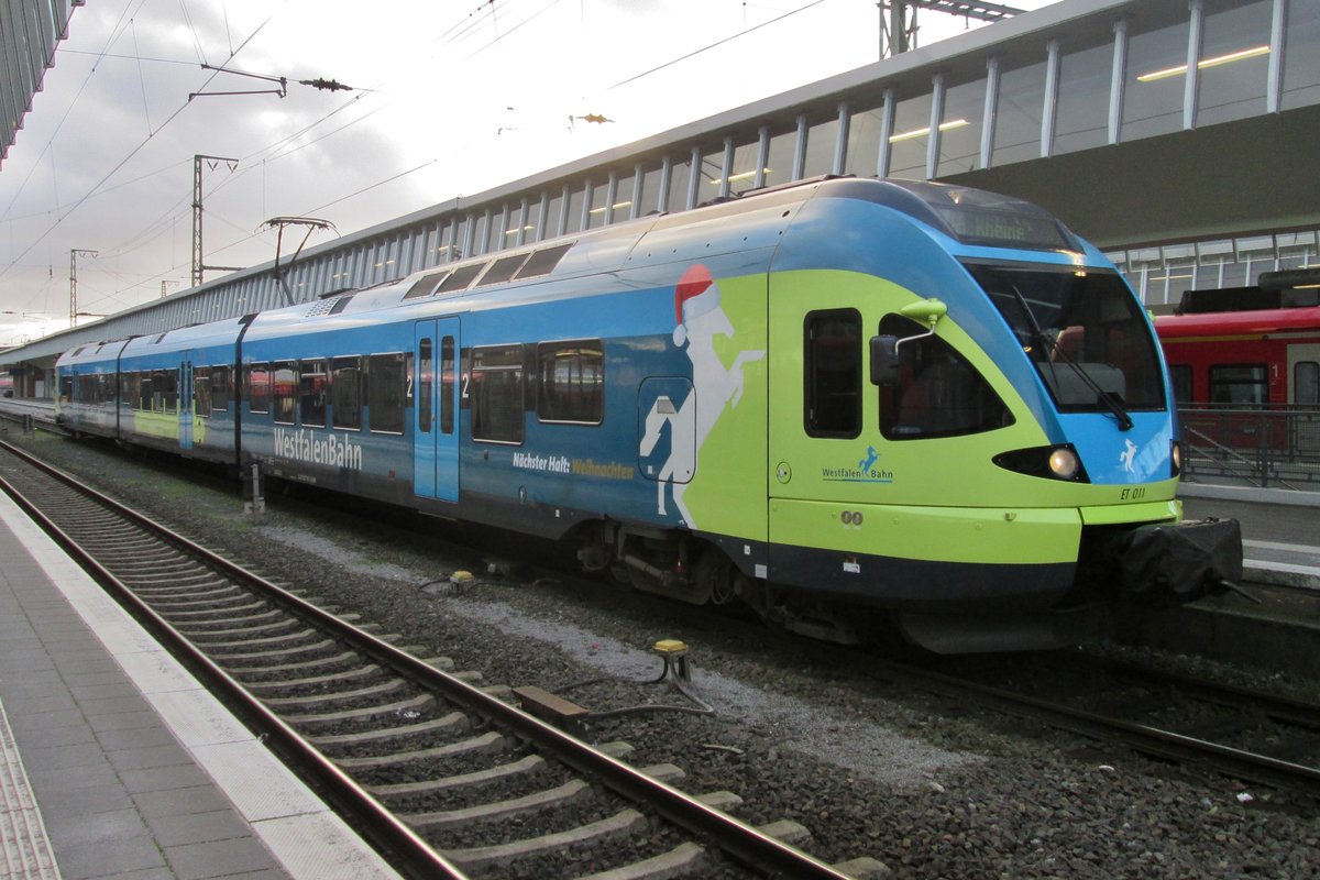 Am 27 Dezember 2016 steht Westfalenbahn ET 011 in M�nster.
