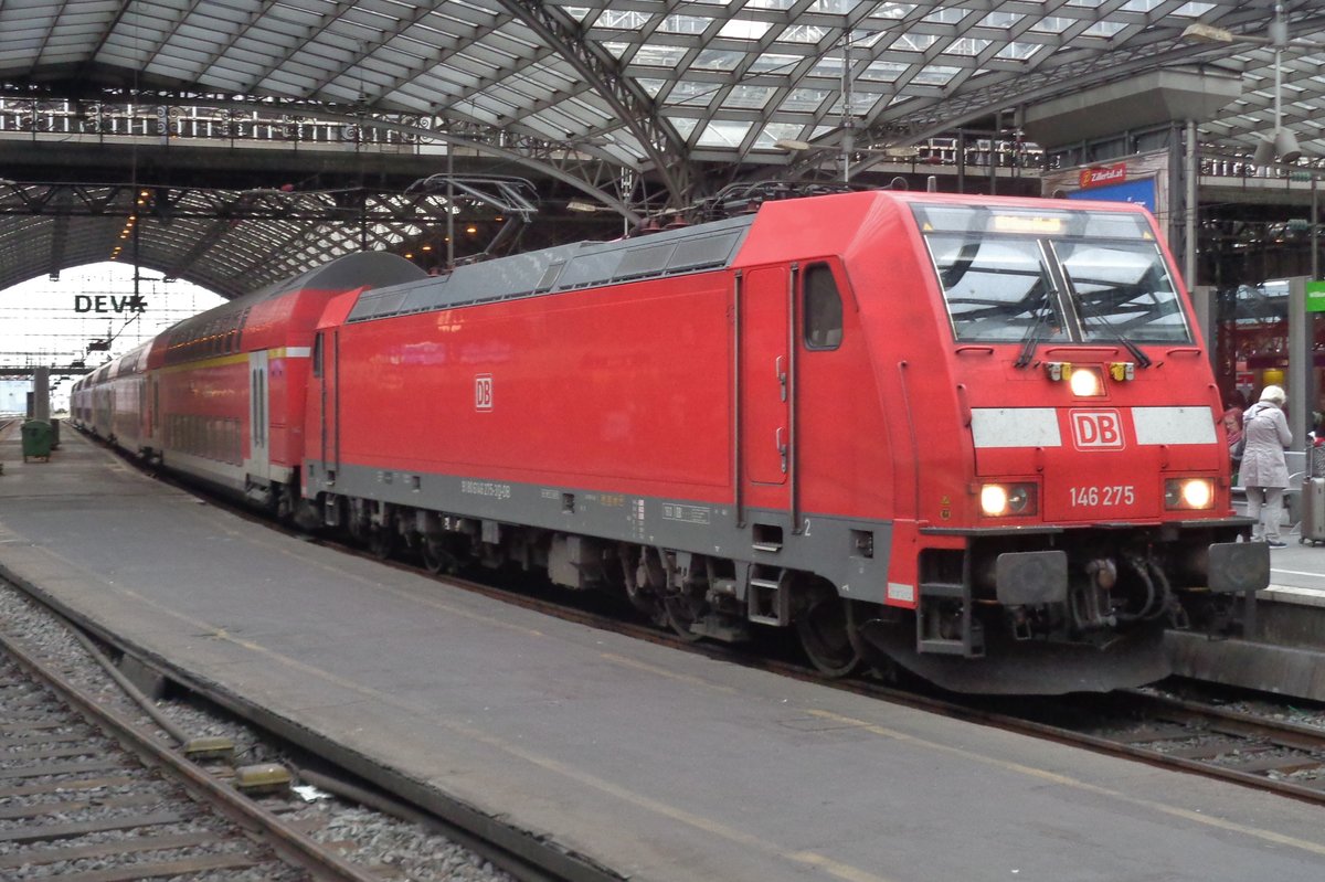 Am Abend von 4 Oktober 2017 steht 146 275 in Köln Hbf.
