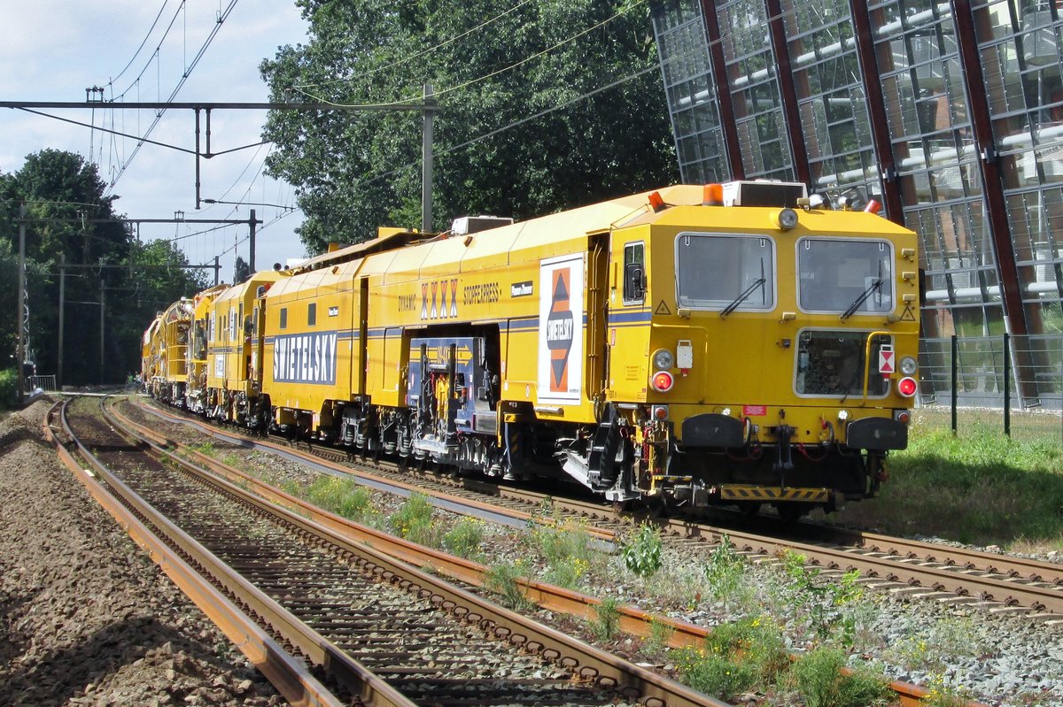 Aus �sterreich in Wijchen: BOS-2000 schick sichselbst hin und her in Wijchen am 4 September 2016.