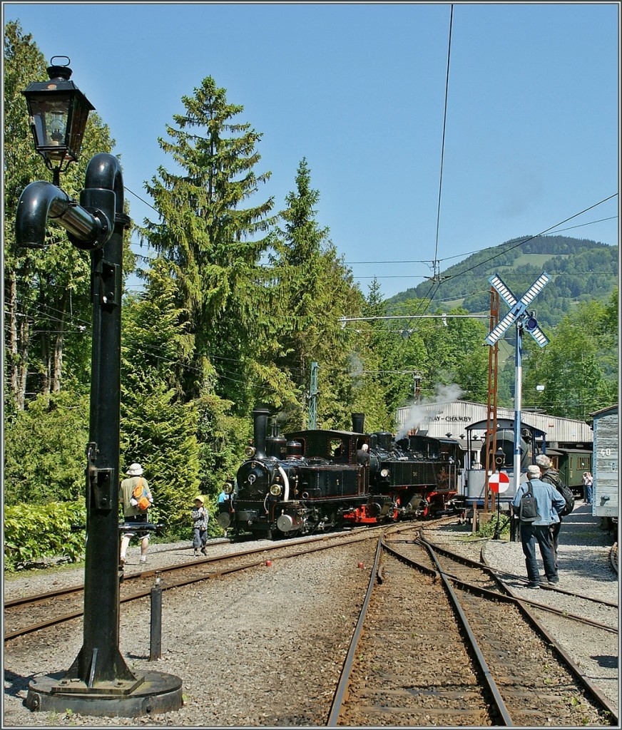 Bei Bahnfesten ist der  Gleisbereich  nicht ganz so eng zu sehen...
B-C Musemu in Chaulin, am 27. Mai 2012