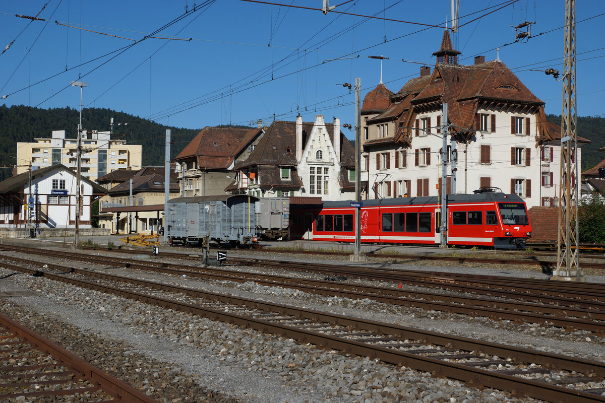CJ: ABe 2/6 631 anlässlich der Bahnhofsausfahrt Tavannes am Morgen des 18. Juli 2016.
Foto: Walter Ruetsch