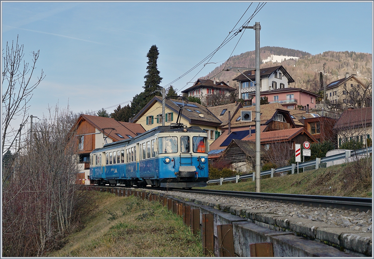Der ABDe 8/8 4001 SUISSE nach Planchamp, im Hintergrund ist der Les Pléiades zu erkennen .

16. Jan. 2019