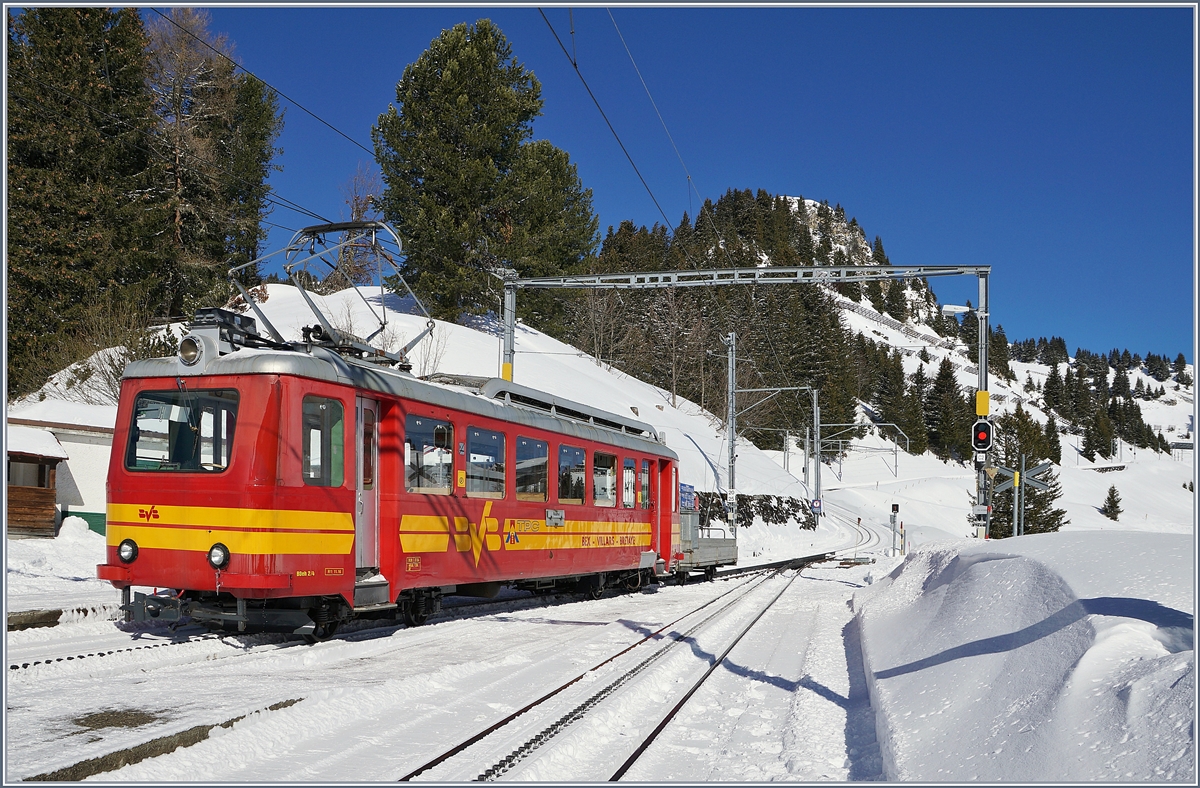 Der BVB TPC BDeh 2/4 25 verl�sst die Station Bouquetin in Richtung Col-de-Bretaye. 

12. M�rz 2019