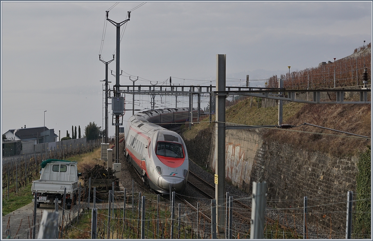Der FS ETR 610 001 als EC 34 bei der Durchfahrt in Cully.
30. Jan. 2018