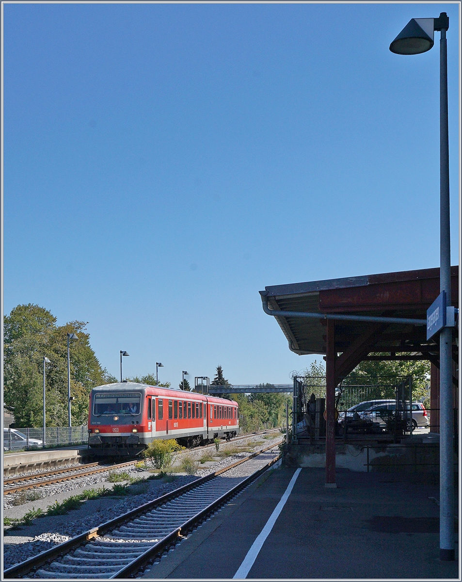 Der VT 928 703 auf der Fahrt nach Friedrichshafen hat Langenargen erreicht.
25. Sept 2018