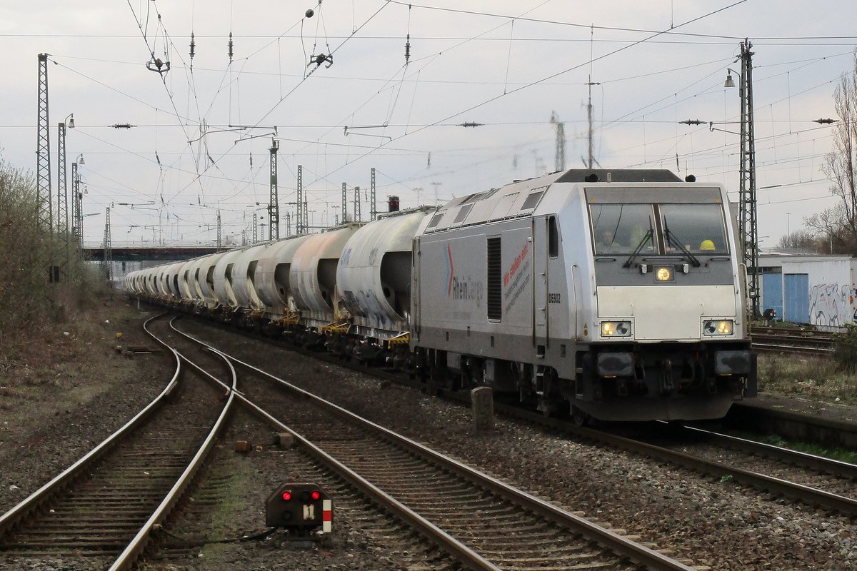 Getreidezug mit RheinCargo DE 802 durchfahrt am 16 September 2016 Rheinhausen.