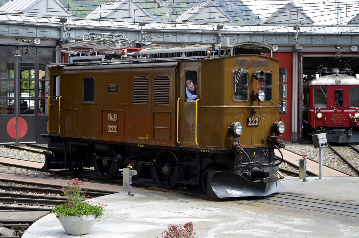Jubil�um 125 Jahre RhB am 10.05.2014 im Depot Landquart. Die Ge 2/4 wurden in den Jahren 1912/13 in Betrieb gesetzt. 7 Exemplare wurden von den Lieferfirmen BBC und MFO beschafft. Hg.: 45km/h, L�P: 8,7m, Leistung: 228kW/300PS.