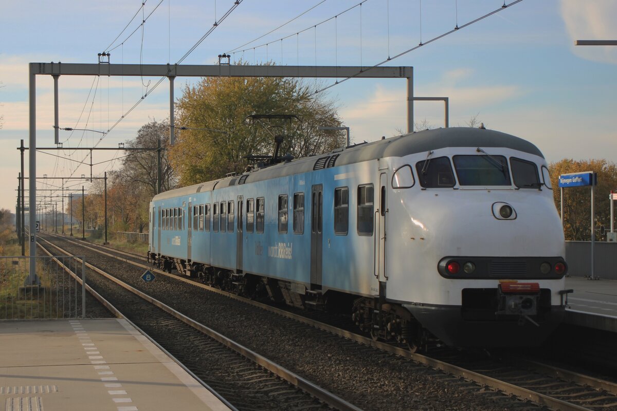 Keolis/Arriva/2454CREW Plan V 904 durchfahrt am 22 November 2025 Nijmegen-Goffert während ein Somnderfahrt. Rrreis ist der neuer Identität von alle regionale Verkehre in die Provinz Gelderland, die von Arriva und Breng betrieben werden. Die 2454CREW ist die Eigentumer des Triebzuges und hat die 904 für drei Jahre an Arriva/Rrreis vermietet.