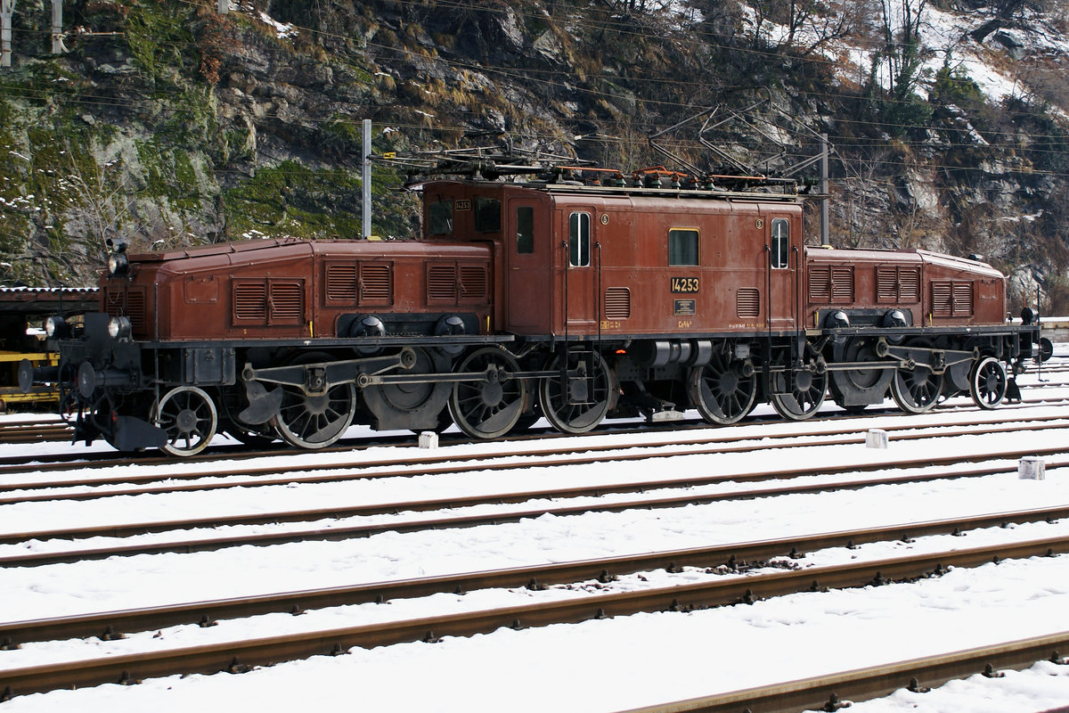 SBB HISTORIC Ce 6/8 II 14253 mit Baujahr 1920 in Biasca am 20. Januar 2009.
Foto: Walter Ruetsch 