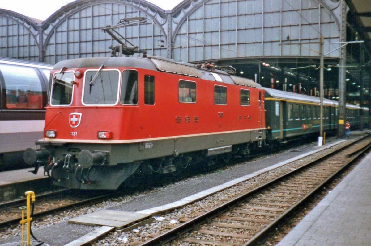 Scanbild von 24 Juli 1998 mit 11331 in Basel SBB.