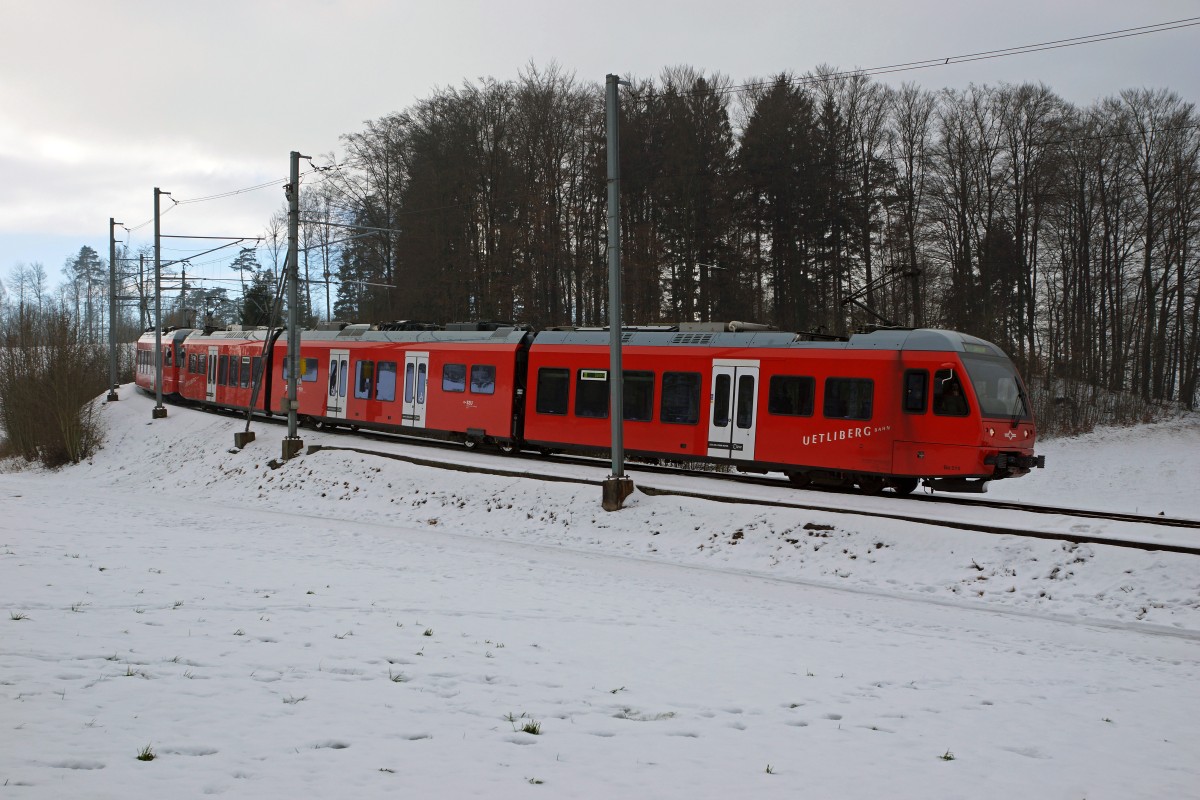 SZU: Ab Z�rich HB verkehren die Z�ge der SZU als S 4 nach Langnau Gattikon und Sihlwald sowie als S 10 auf den Uetliberg. Doppeltraktion der S 10 mit Doppeltraktion Be510 bei Ringlikon am 23. Januar 2016. Die neuen Zweispannungs-Triebz�ge k�nnen auf beiden Linien eingesetzt werden.
Foto: Walter Ruetsch  