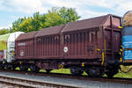 Vierachsiger Drehgestell-Flachwagen mit verschiebbaren Teleskophauben f�r Coiltransporte, 31 81 4668 333-5 A-RCW, der Gattung Shimmns, der Rail Cargo Wagon - Austria GmbH (ein Unternehmen der �BB),
