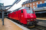 Die DSB ME 1520 (92 86 0001 520-2DK-DSB) verl�sst am 20 M�rz 2019 mit einem Doppelstock-Regionalzug (Regionaltog) den  Hauptbahnhof Kopenhagen (K�benhavns Hovedbaneg�rd).