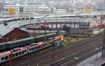 Der RE 9 (Rhein-Sieg-Express) Siegen-K�ln-Aachen, kommt Steuerwagen voraus von Siegen aus dem Eiserfelder Tunnel, hier am 07.01.2012 in Niederschelden.