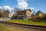 Der Bahnhof Stammbach mit dem darin/dran befindlichen1956 gebautes mechanisches Fdl-Stellwerk (Sf) bei km 93,05 an der Bahnstrecke Bamberg-Hof (KBS 850 / Teil der Ludwig-S�d-Nord-Bahn), hier am
