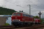 Die 215 086-0 (alias 225 086-8) der RE - Rheinische Eisenbahn durchf�hrt am 08.07.2012 in Siegen (Kaan-Marienborn) in Richtung Haiger.