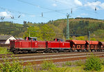   Zwei V 100.20 der EfW-Verkehrsgesellschaft mbH fahren  in Doppeltraktion am 06.05.2016 in Betzdorf/Sieg mit einem leeren Schotterzug in den Abstellbereich.