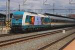 ALEX/Länderbahn/Netinera 223 064 steht am 30 Mai 2025 mit der Zapadny-Express nach München Hbf abfahrtbereit in Plzen hl.n.