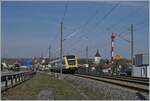 Der DB 612 605 fährt auf seinem Weg von Basel Bad.