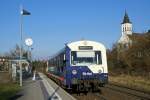 HZL: VT 62 vor der Kulisse der Kirche Stahringen am 6.