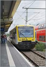 Der DB 650 116 in der  bwegt  Farbgebung erreicht Friedrichshafen Stadt und wird nach einem kurzen Aufenthalt nach Radolfzell weiter fahren. 

8. Juli 2026