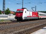 101 076-8 mit Werbung  Cewe Fotobuch  mit IC in Amstetten am 12.08.2020.