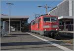 Infolge Bauarbeiten im Sommer auf der S-Bahn Strecke Stuttgart - S-Vahingen fuhren via der Stammstrecke der Gäubahn zwischen Stuttgart Hbf und S- Vahingen DB 111 mit Doppelstockwagen.