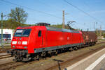 Die 145 003-0 (91 80 6145 003-0 D-DB) der DB Cargo Deutschland AG am 20.04.2018 mit einem kurzem Güterzug (einem sechsachsigen Drehgestellflachwagen für Coiltransporte mit verschiebbaren