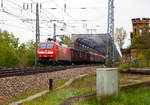   Die 152 086-5 (91 80 6152 086-5 D-DB) der DB Cargo Deutschland AG kommt am 06.05.2017 mit einem gem.