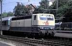 181 222-1 mit Nahverkehrszug in Neustadt/Weinstrasse im Juni 1994.