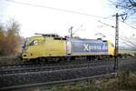 182 507-4 ES 64 U2 - 007 mit einem Containerzug in Neu-Ulm Pfuhl am 21.11.2009.