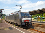  Die MRCE Dispolok Siemens ES64F4-803 / 189 803-0 (91 80 6189 803-0 D-DISPO Class 189-VH) f�hrt am 27.07.2016 mit einem gemischtem G�terzug durch Betzdorf(Sieg) in Richtung Siegen.