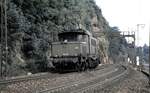 194 012-1 Rückfahrt der Schublok auf der Geislinger Steige am 21.08.1982.