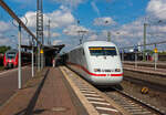 Der ICE 1 – Tz 186 „Chur“, gef�hrt von dem Triebkopf 401 086-4 (93 80 5401 086-4 D-DB) und am Zugschluss 401 586-3 (93 80 5401 586-3 D-DB), hat am 27.08.2014 den Hbf Hanau erreicht.
