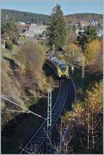 Zwei Triebz�ge der Baureihe 1440 haben Schluchsee verlassen und sind nun auf dem Weg in Richtung Aha, wobei auch hier nur der f�hrende 1440 176 zu sehen ist.