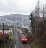 Der RE 9 (Rhein-Sieg-Express) Siegen-K�ln-Aachen, f�hrt Steuerwagen voraus von Siegen in Richtung K�ln, hier am 07.01.2012 in Niederschelden.
