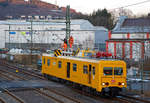   Am frühen Morgen des 13.02.2018 hatte ein Lkw alle vier Oberleitungen am Bahnübergang Charlottenhütte (an der Siegstrecke) in Niederschelden beschädigt.
