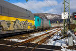 Die an die Rurtalbahn Cargo GmbH vermietete E 186 134 (91 51 6270 005-7 PL-ATLU, ex 91 80 6186 134-3 D-BTK) der Alpha Trains Belgium NV/SA (Antwerpen) fährt am 30 Januar 2026, mit einem geschlossen Doppelstock-Autotransportzug der ARS Altmann AG (mit Wagen der Gattung Hccrrs), durch Niederschelden/Sieg in Richtung Siegen.

Die Bombardier TRAXX F140 MS wurde 2007 von Bombardier in Kassel unter der Fabriknummer 34350 gebaut und an die ATC - Angel Trains Cargo ausgeliefert. Die Multisystemlokomotive hat die Zulassungen bzw. besitzt die Länderpakete für Deutschland, Österreich und Polen (D/A/PL). Von 2008 bis 2012 fuhr sie als EU43-006 (91 51 6270 005-7 PL-PKPC) für die PKP CARGO, wobei die ATC 2010 zur Alpha Trains Belgium wurde. Seit 2020 ist sie bei der RTB CARGO.
